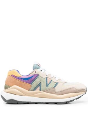 18697235_40536945_1000-1.jpg New Balance 57/40 colour-block sneakers