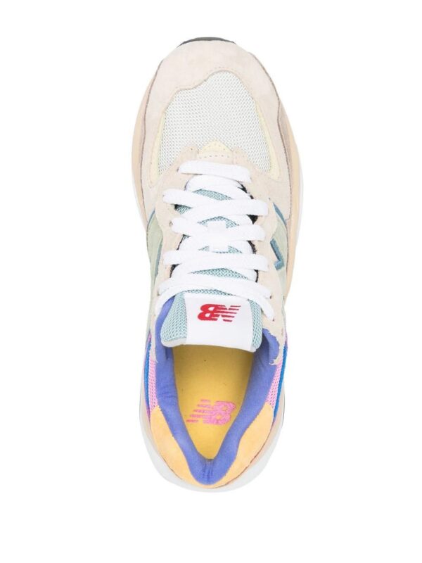 18697235_40536948_1000-1.jpg New Balance 57/40 colour-block sneakers