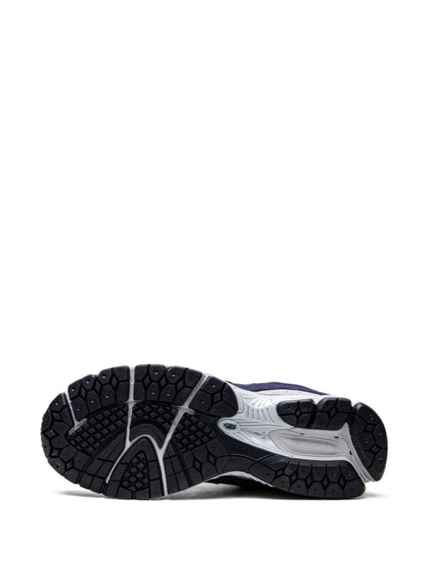 18733977_40513100_1000-1.jpg New Balance 2002R low-top sneakers "Night Tide"