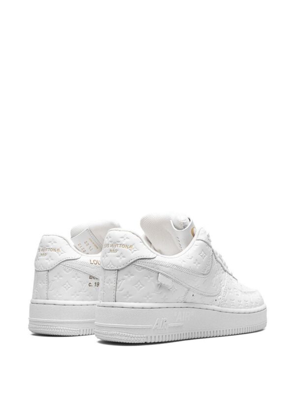 18769028_40597180_1000.jpg Nike x Louis Vuitton Air Force 1 Low sneakers