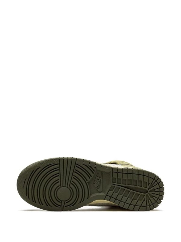 18774929_40597135_1000.jpg Nike Dunk Hi Retro "Re-Raw" sneakers