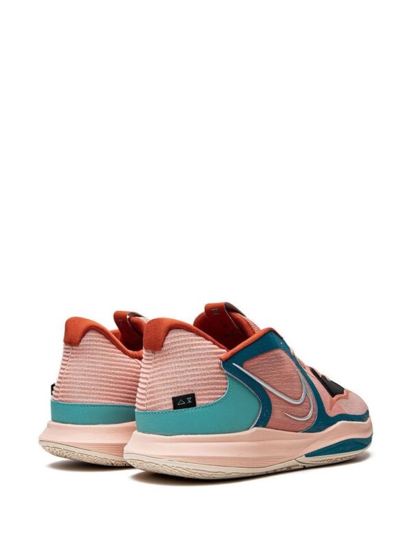 18833271_40788527_1000-1.jpg Nike Kyrie Low 5 sneakers