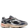 18855272_41050921_1000_9beaf3b3-7040-41da-b8b1-304a6948f7ee-1.jpg New Balance low-top 725V1 sneakers