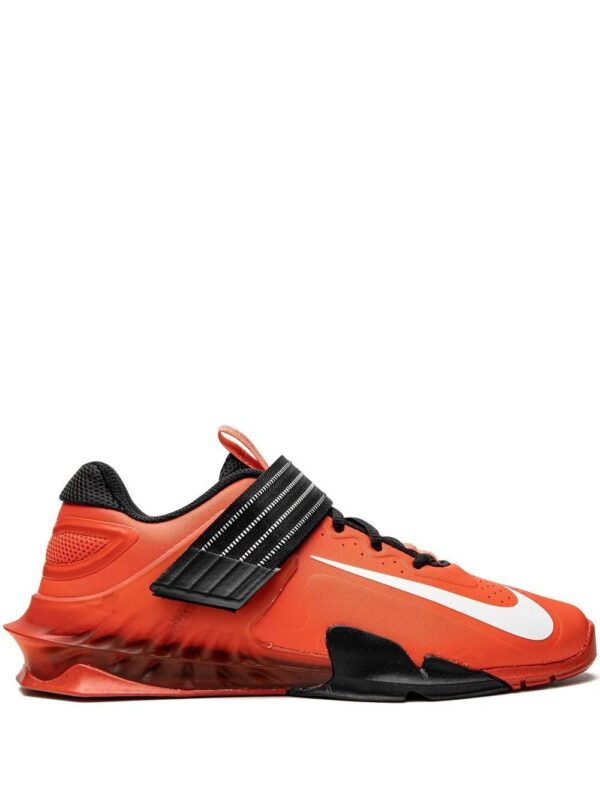 18862408_40907812_1000-1.jpg Nike Savaleos low-top sneakers