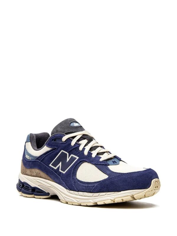 18898323_42209637_1000.jpg New Balance 2002R low-top sneakers