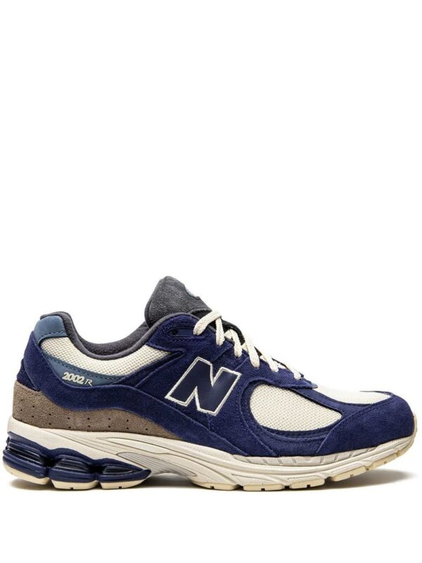 18898323_42211307_1000.jpg New Balance 2002R low-top sneakers