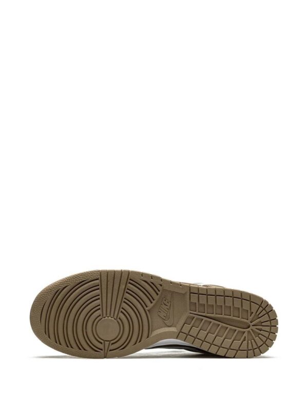 18912016_41048009_1000_4e69df69-99df-42a4-accc-a586b93ddd7a.jpg Nike Dunk Low Retro sneakers