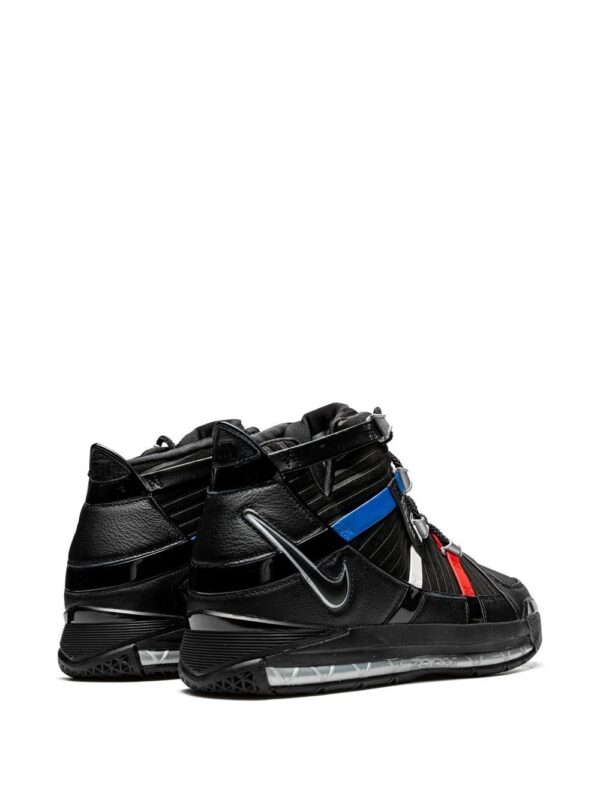 18930736_41104218_1000-1.jpg Nike Lebron 3 "Black University" sneakers