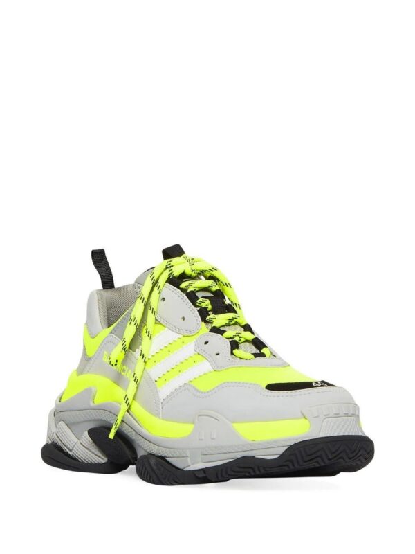18944579_42183439_1000-1.jpg Balenciaga x adidas Triple S sneakers