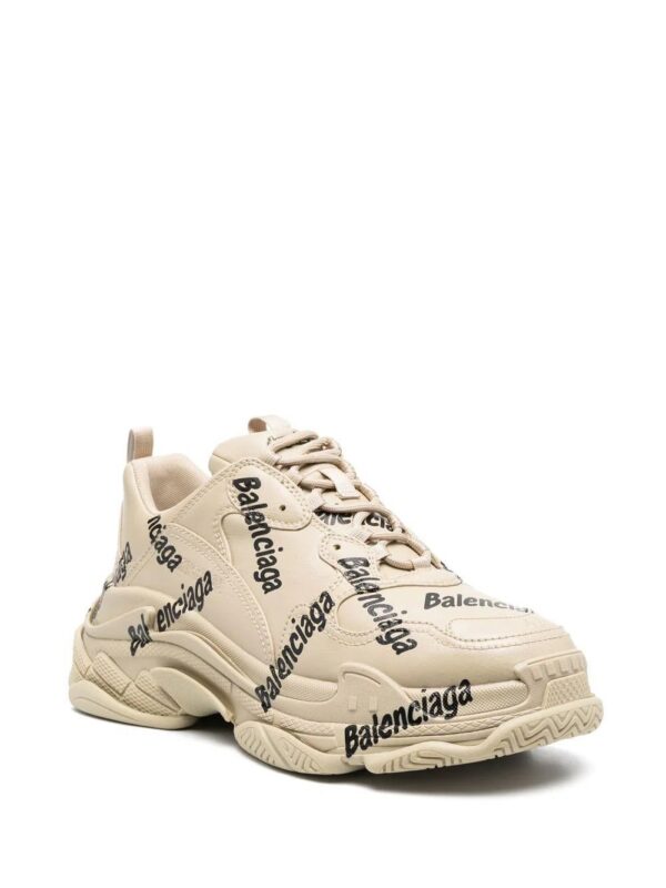 18946172_44110077_1000-1.jpg Balenciaga Triple S logo sneakers