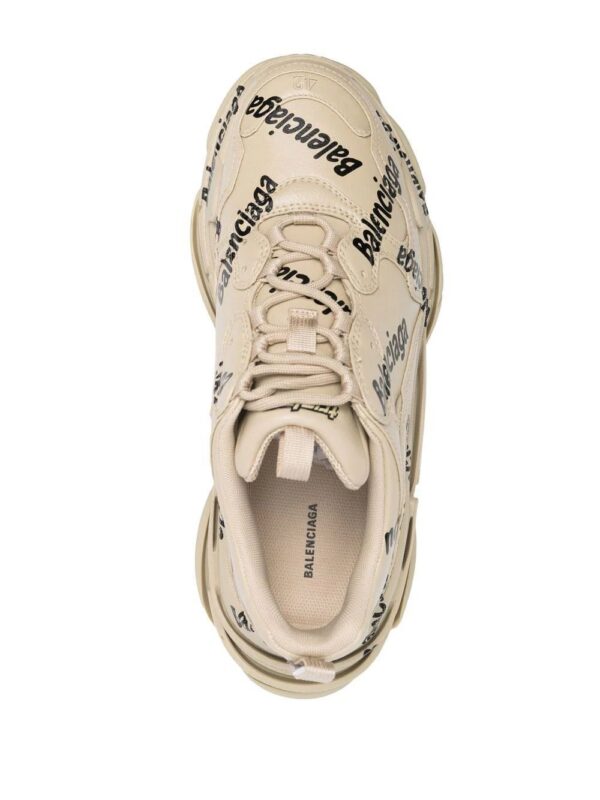 18946172_44110079_1000-1.jpg Balenciaga Triple S logo sneakers