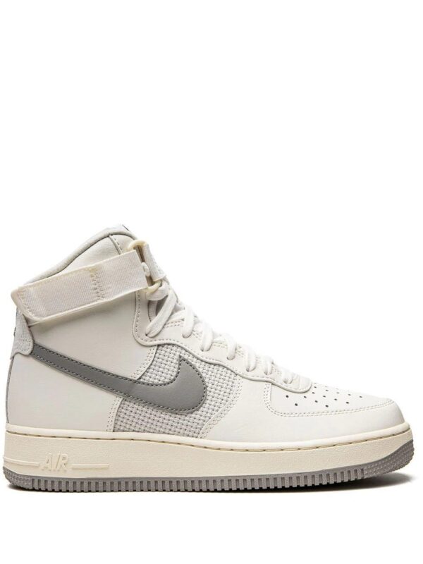 18978184_41269782_1000.jpg Nike Air Force 1 High '07 LV8 sneakers "Sail"