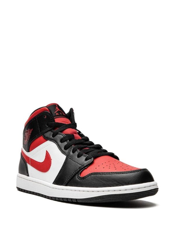 Jordan  Air Jordan 1 Mid "Bred Toe" sneakers
