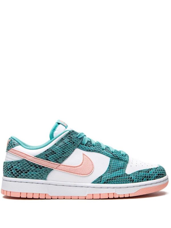 19015934_41454551_1000_658e409d-3ac3-48e9-9372-19a6da8f8280.jpg Nike Dunk low-top sneakers