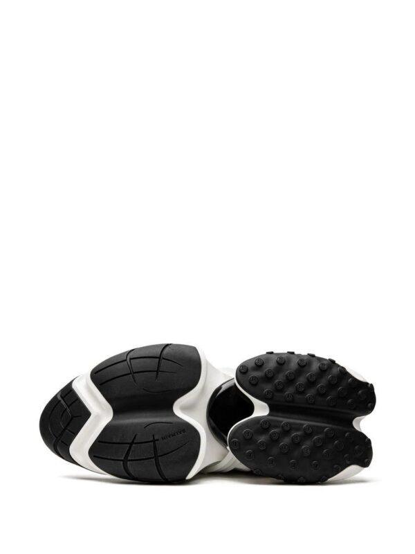 19026901_41480325_1000.jpg Balmain Unicorn low-top sneakers