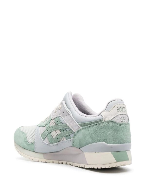 19030924_41812237_1000.jpg Asics mesh-panel low-top sneakers