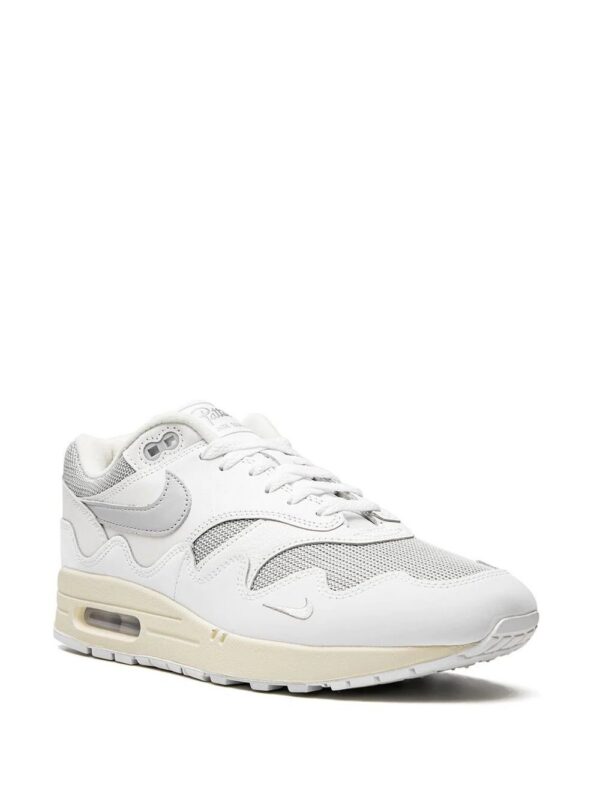 19058237_41555283_1000-1.jpg Nike x Patta Air Max 1 sneakers