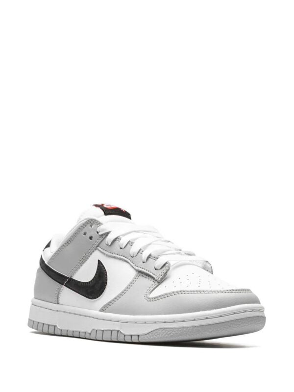 19070645_41595936_1000.jpg Nike Dunk Low SE sneakers