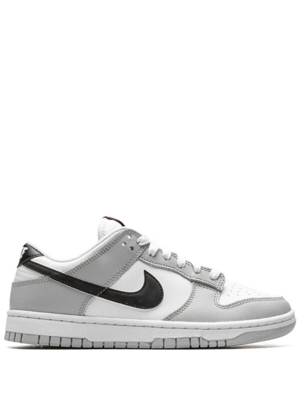 19070645_41595950_1000.jpg Nike Dunk Low SE sneakers