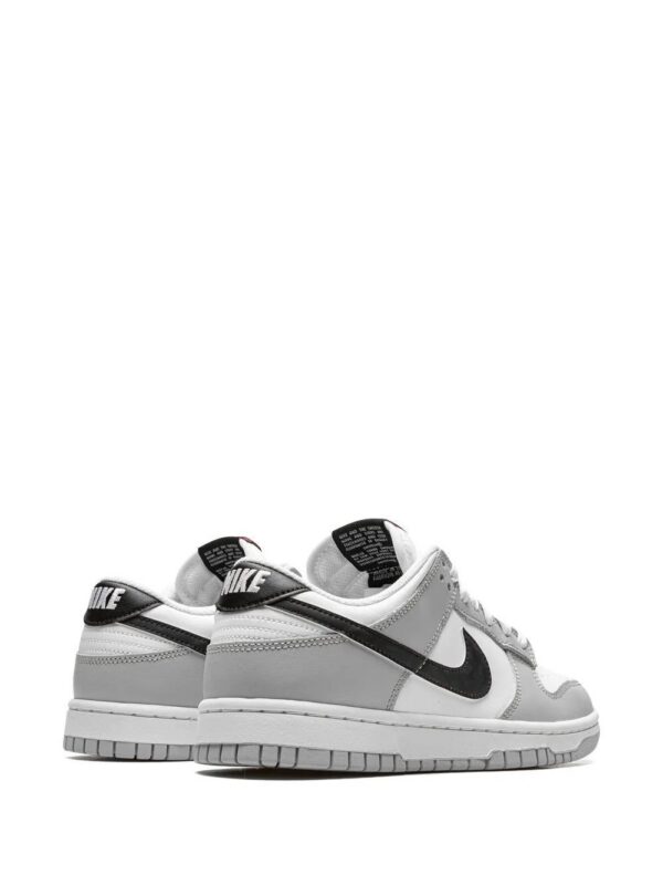 19070645_41597010_1000.jpg Nike Dunk Low SE sneakers
