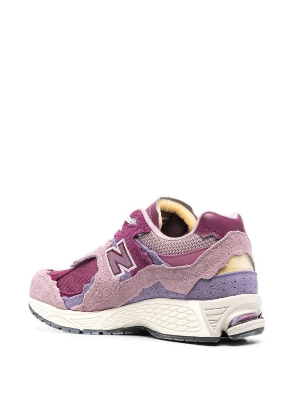 19078767_41667147_1000-1.jpg New Balance 2002R Protection Pack low-top sneakers