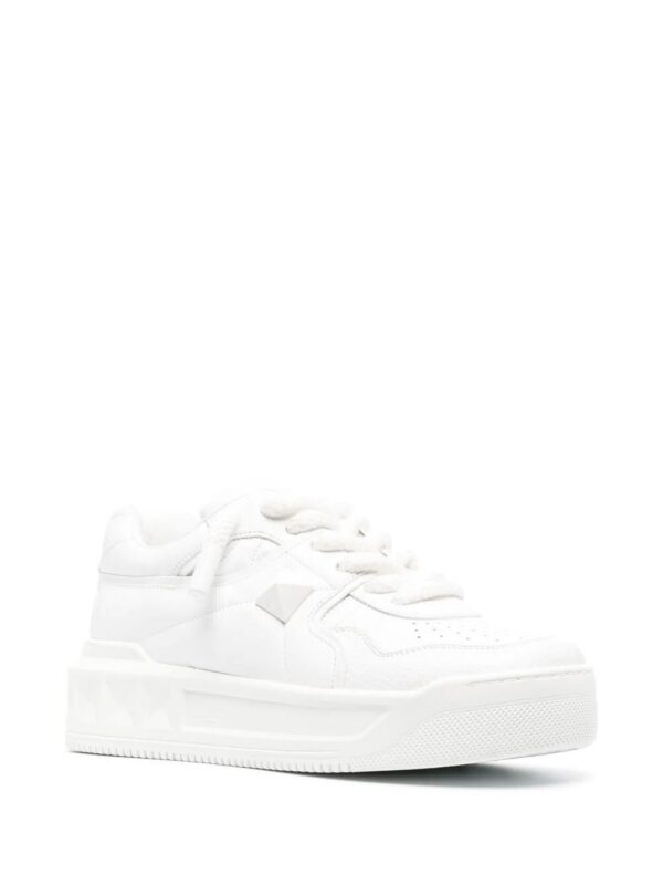 19094942_41782916_1000.jpg Valentino Garavani One Stud low-top sneakers