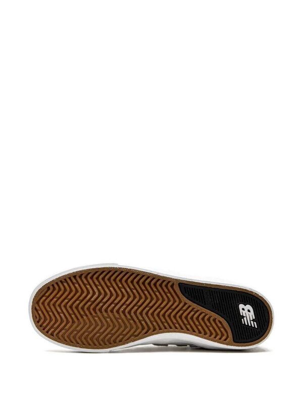 19095712_41707923_1000-1.jpg New Balance 306 low-top sneakers