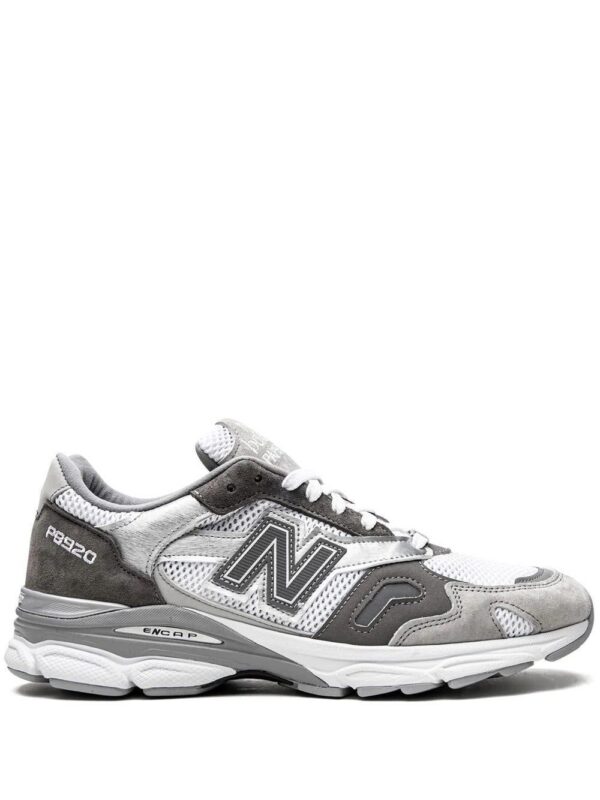 19131102_41834807_1000-1.jpg New Balance 920 low-top sneakers