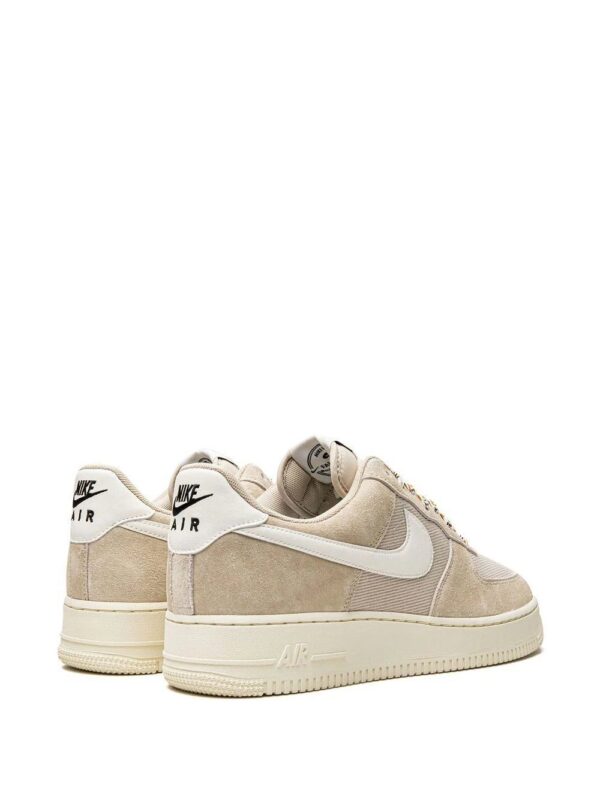 19140062_41834674_1000.jpg Nike Air Force 1 low-top sneakers