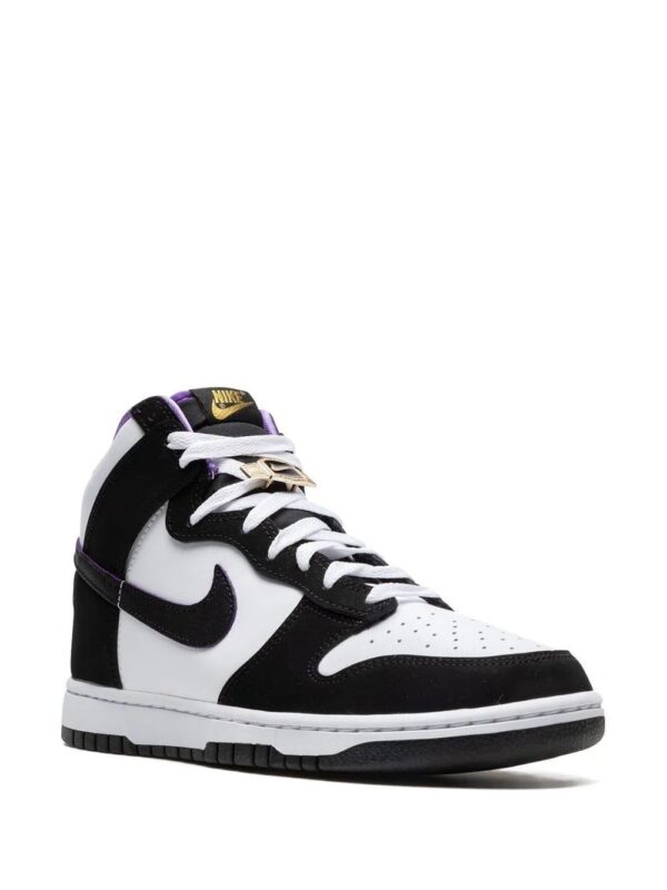 19148075_41856804_1000.jpg Nike Dunk High “World Champions” sneakers
