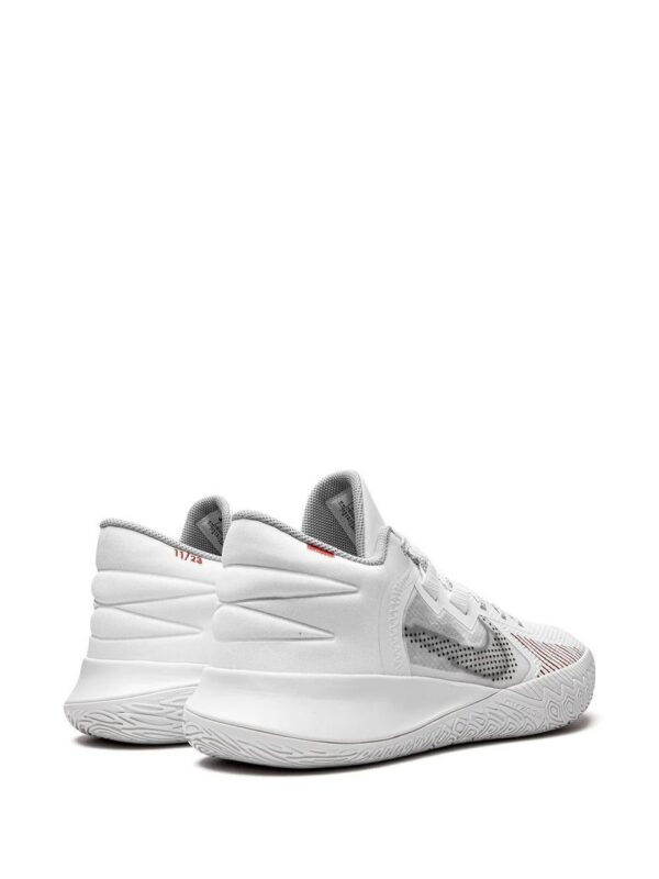 19161288_41900120_1000.jpg Nike Kyrie Flytrap 5 sneakers