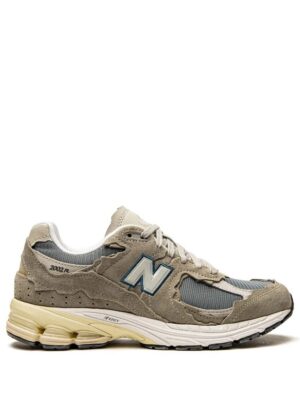 19168371_41948733_1000.jpg New Balance 2002R low-top sneakers