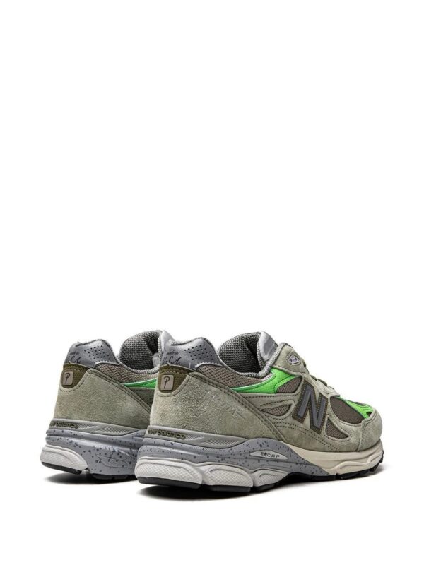 19192892_42027921_1000-1.jpg New Balance x Patta 990v3 low-top sneakers