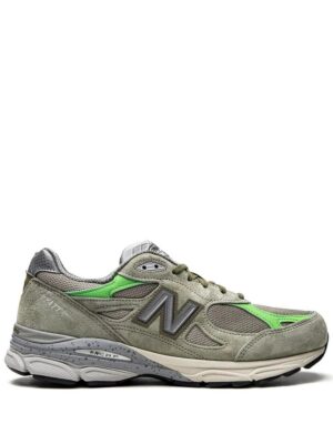 19192892_42027924_1000-1.jpg New Balance x Patta 990v3 low-top sneakers