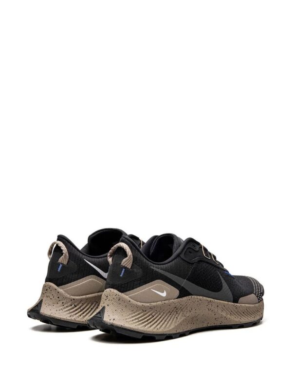 19201492_42072062_1000-1.jpg Nike Pegasus Trail 3 low-top sneakers
