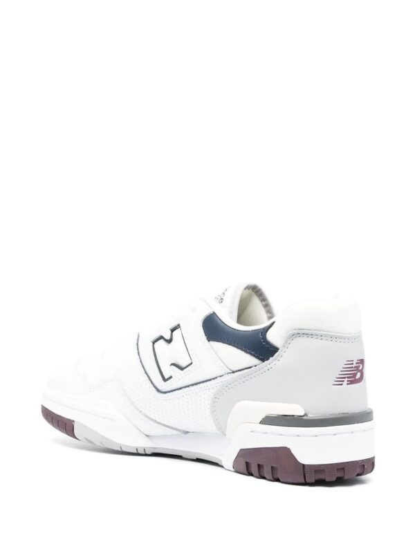 19226064_42160270_1000-1.jpg New Balance 550 low-top sneakers