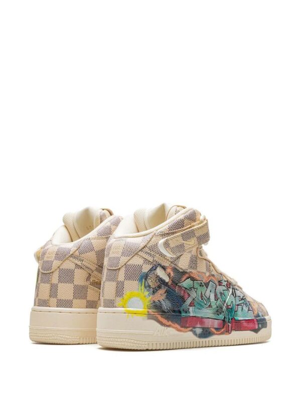 19229797_42649813_1000-1.jpg Nike x Louis Vuitton Air Force 1 Mid sneakers