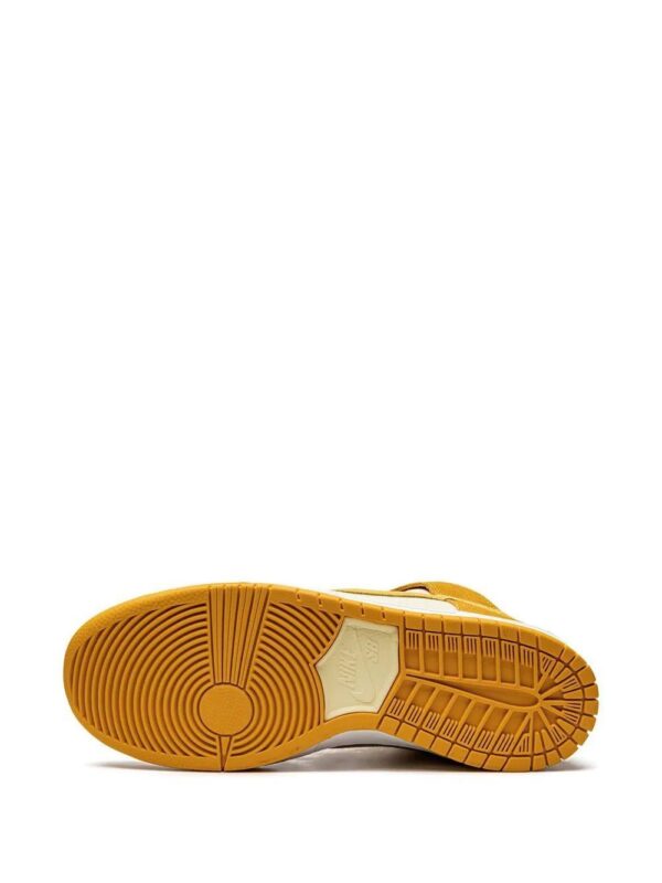 19253516_42648712_1000-1.jpg Nike SB Dunk High "Pineapple" sneakers