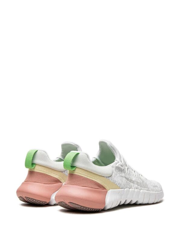 19256116_42649040_1000-1.jpg Nike Free Run 5.0 low-top sneakers
