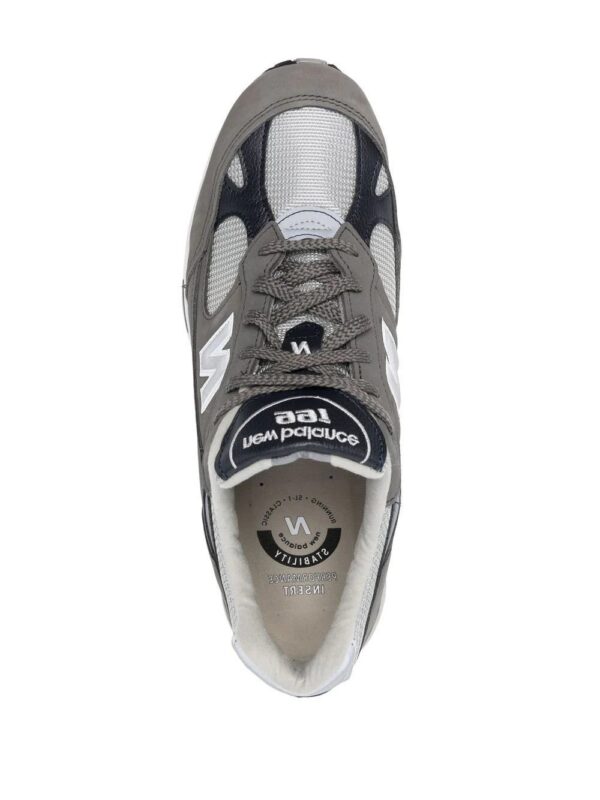 19262525_42204412_1000-1.jpg New Balance 991 lace-up sneakers