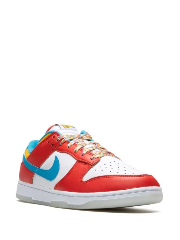19263819_42429611_1000.jpg Nike x LeBron James x Fruity Pebbles Dunk Low sneakers