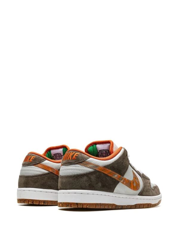 19265749_42209330_1000-1.jpg Nike x Crushed D.C. SB Dunk Low "Golden Hour" sneakers