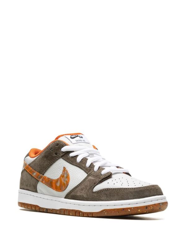 19265749_42210177_1000-1.jpg Nike x Crushed D.C. SB Dunk Low "Golden Hour" sneakers