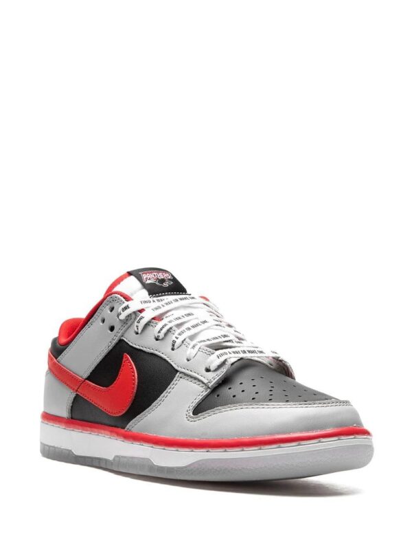 19266132_42291718_1000-1.jpg Nike Dunk Low "Clark Atlanta University" sneakers