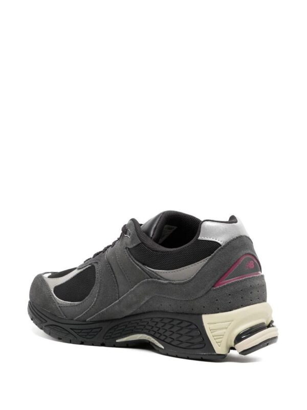 19272316_43674885_1000-1.jpg New Balance 2002R D low-top sneakers
