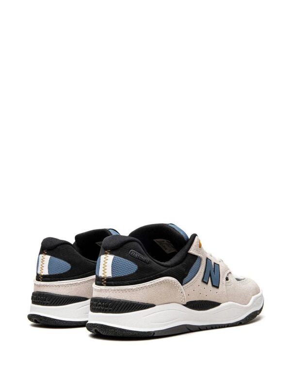 19272984_42252146_1000-1.jpg New Balance 1010 low-top sneakers