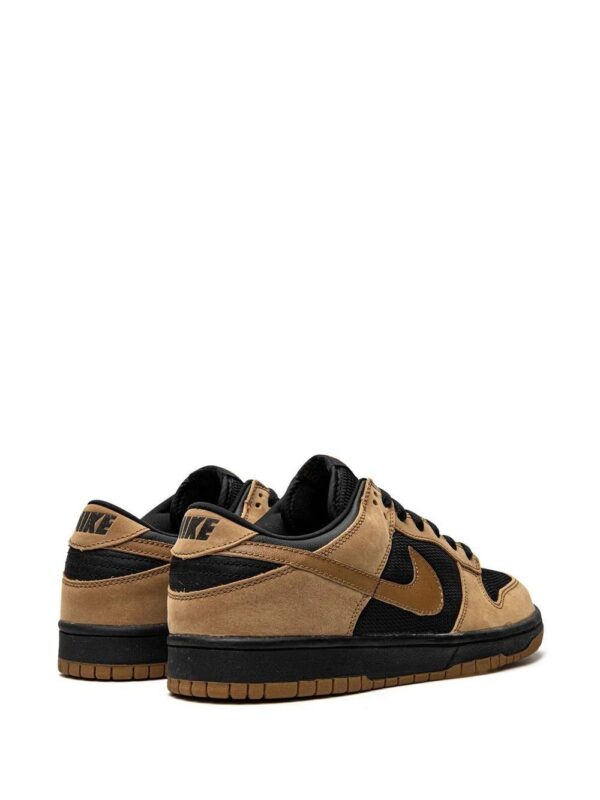19275231_42252338_1000-1.jpg Nike Dunk Low Pro sneakers