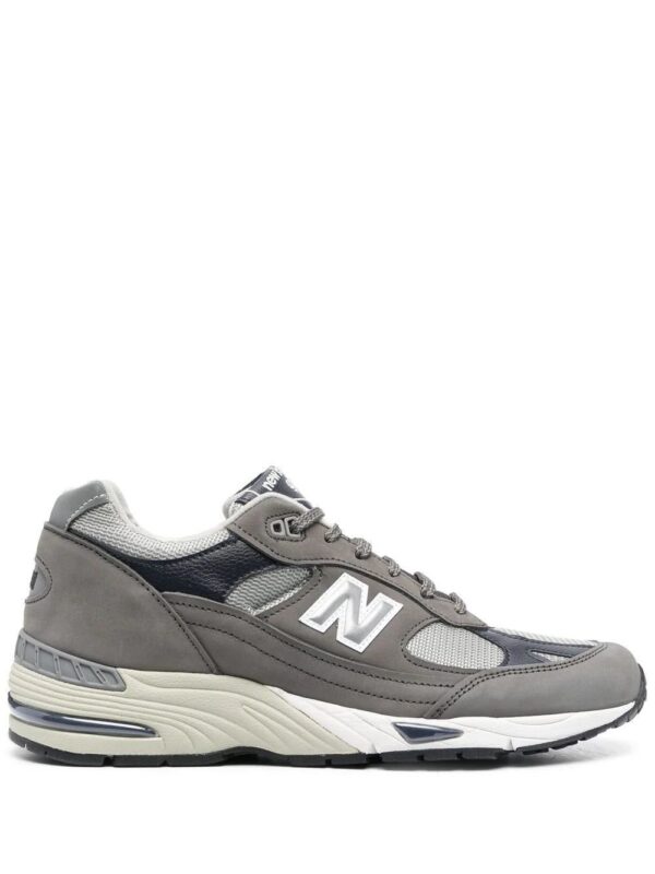 19280948_42340350_1000-1.jpg New Balance 991 lace-up sneakers