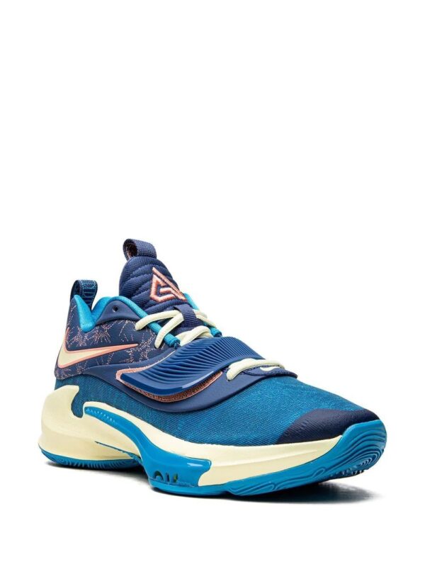 19301787_42376883_1000-1.jpg Nike Zoom Freak 3 low-top sneakers