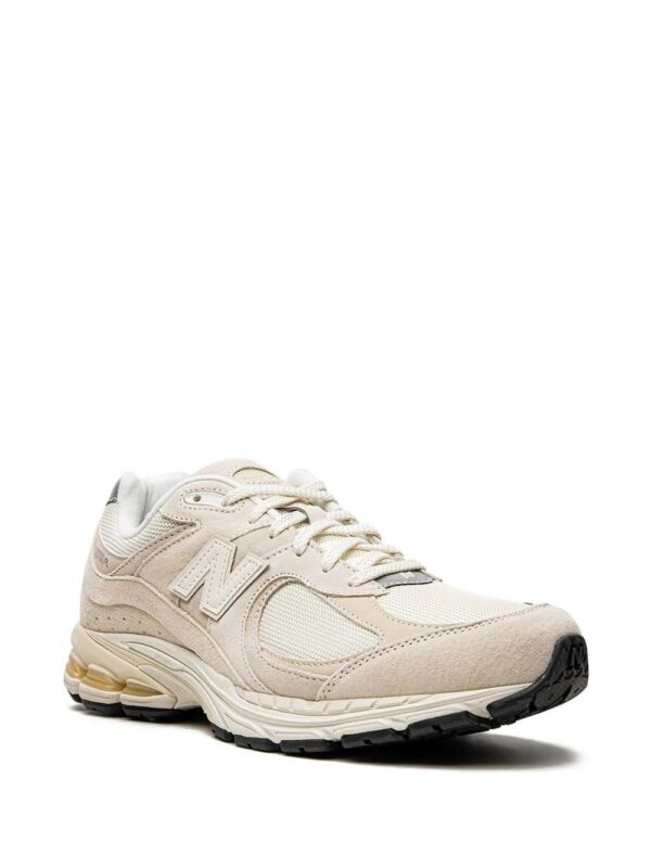 19311911_42363897_1000-1.jpg New Balance 2002R low-top sneakers